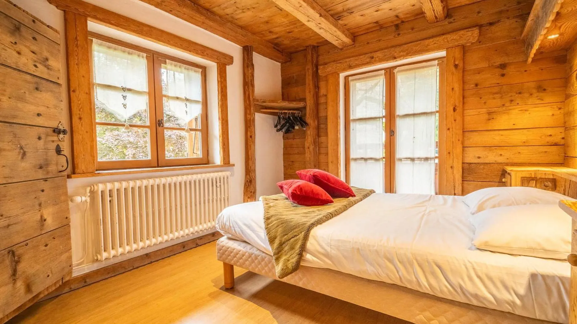 Spacieux Appart 5 Ch Au Coeur Du Village, Charme Savoyard, Wifi, Cheminee Decorative - Fr-1-437-51 La Clusaz 0*,  France